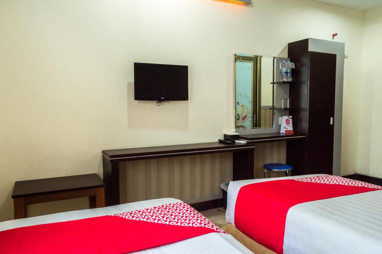 Collection O 625 Hotel Golden Gate Batam Exterior foto