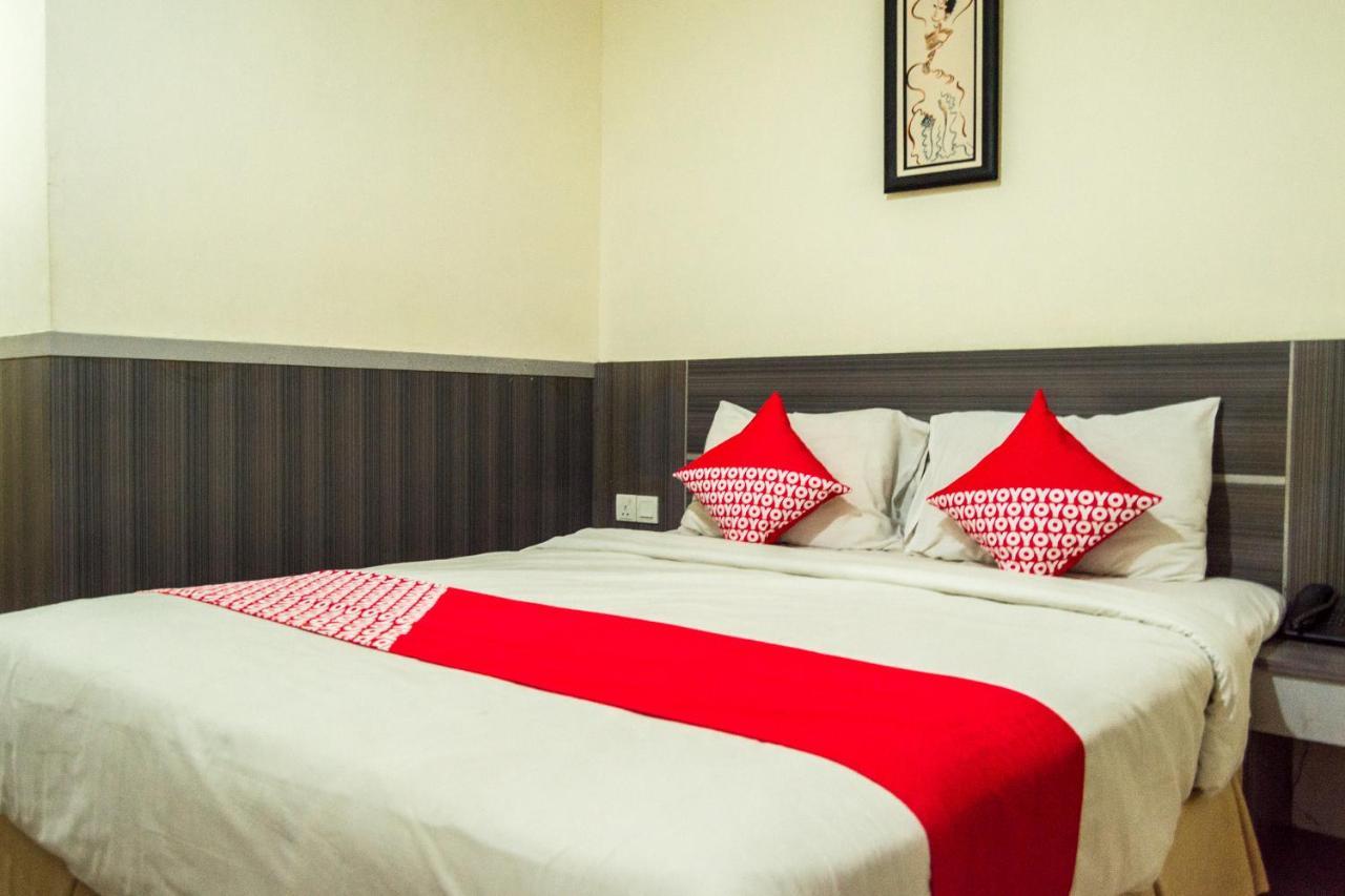 Collection O 625 Hotel Golden Gate Batam Exterior foto