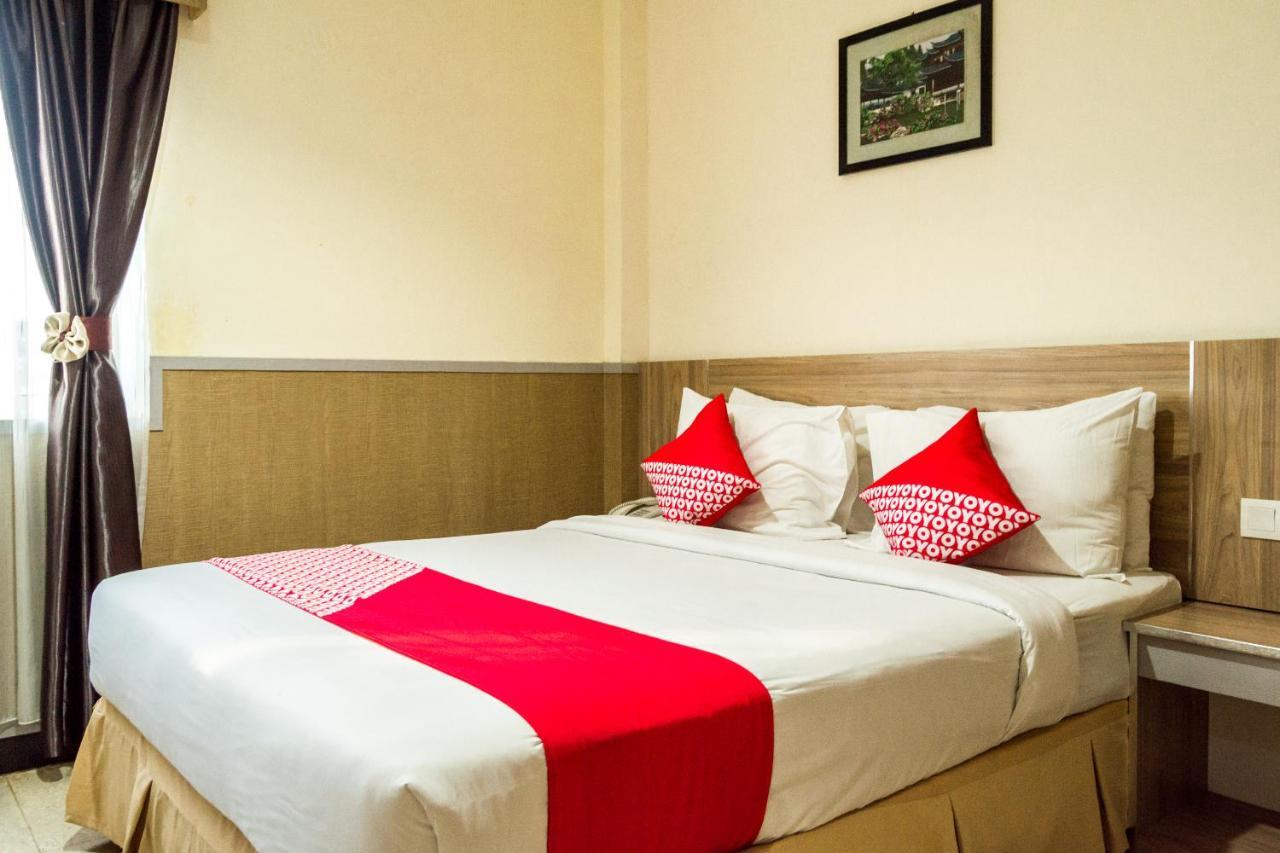 Collection O 625 Hotel Golden Gate Batam Exterior foto